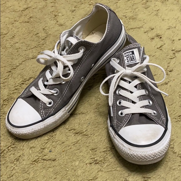 Gray converse women’s size 7 - Picture 2 of 4